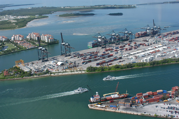 Ficheiro:Port of Miami Florida.jpg