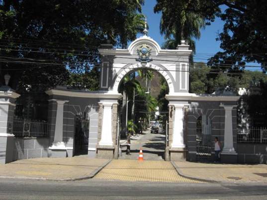 Ficheiro:Col�gio Militar.jpg