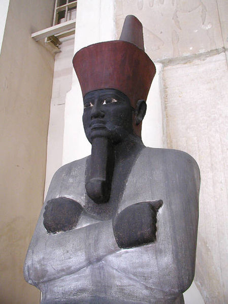 File:Mentuhotep Seated.jpg