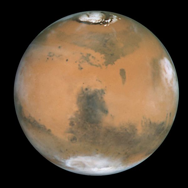 Ficheiro:Mars and Syrtis Major - GPN-2000-000923.jpg