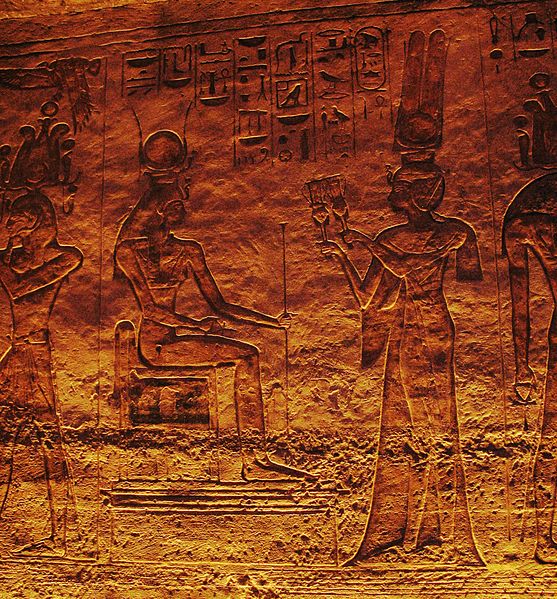 File:NefertariOfferingToHathor crop.jpg