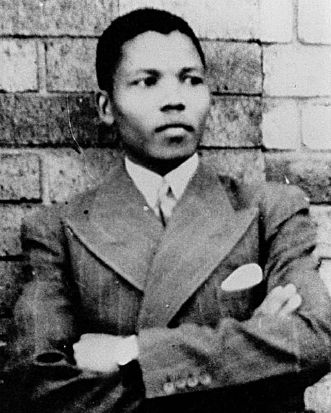 Ficheiro:Young Mandela.jpg