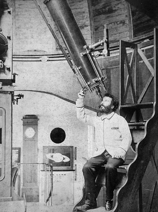 800px-Camille_Flammarion_at_the_eyepiece_of_his_9½-inch_Bardou_refractor_at_his_Juvisy_observatory