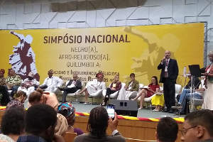 http://acscomunhao.enviodemkt.com.br/messageimages/1098111531635475/153576195810396300/adilsonsimposio.jpg