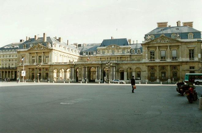 PARISPALAISROYAL