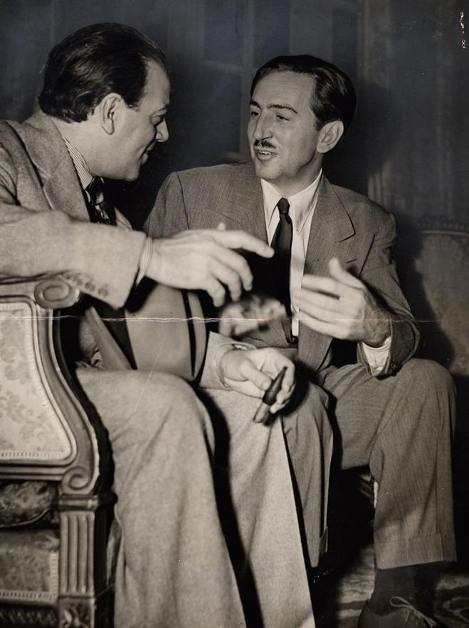 https://upload.wikimedia.org/wikipedia/commons/thumb/0/0f/Villa-Lobos_e_Walt_Disney%2C_1941.tif/lossy-page1-765px-Villa-Lobos_e_Walt_Disney%2C_1941.tif.jpg