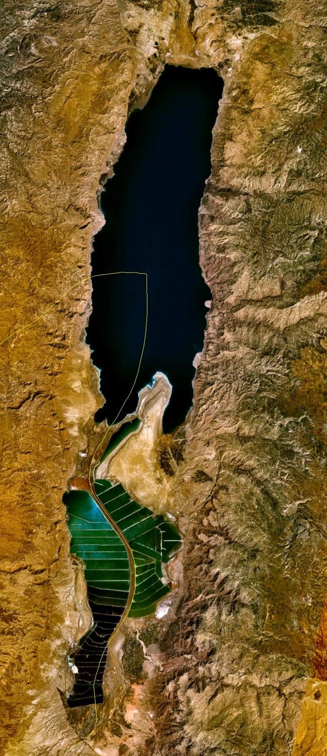 https://upload.wikimedia.org/wikipedia/commons/b/b1/Dead_Sea_1920px.jpg