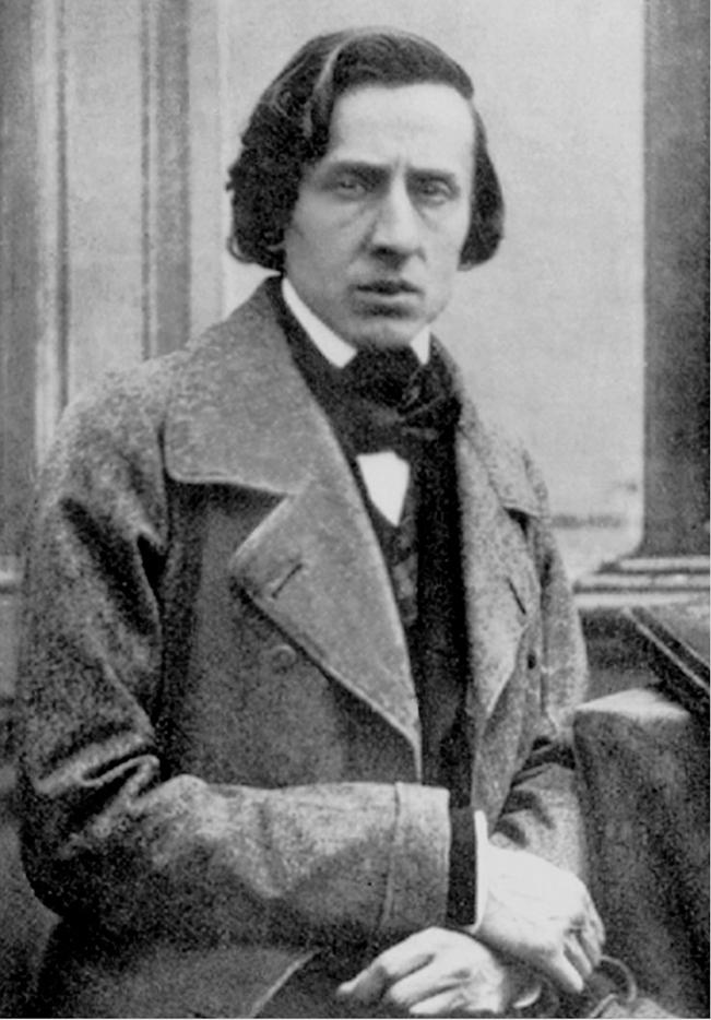 https://upload.wikimedia.org/wikipedia/commons/e/e8/Frederic_Chopin_photo.jpeg