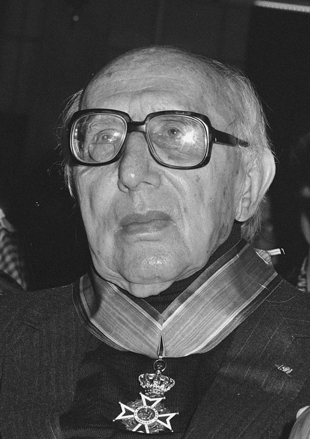 https://upload.wikimedia.org/wikipedia/commons/thumb/5/5f/Norbert_Elias%2C_1987_%28cropped%29.jpg/724px-Norbert_Elias%2C_1987_%28cropped%29.jpg