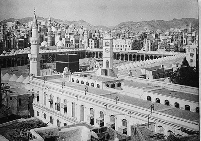 https://upload.wikimedia.org/wikipedia/commons/2/25/Makkah-1910.jpg