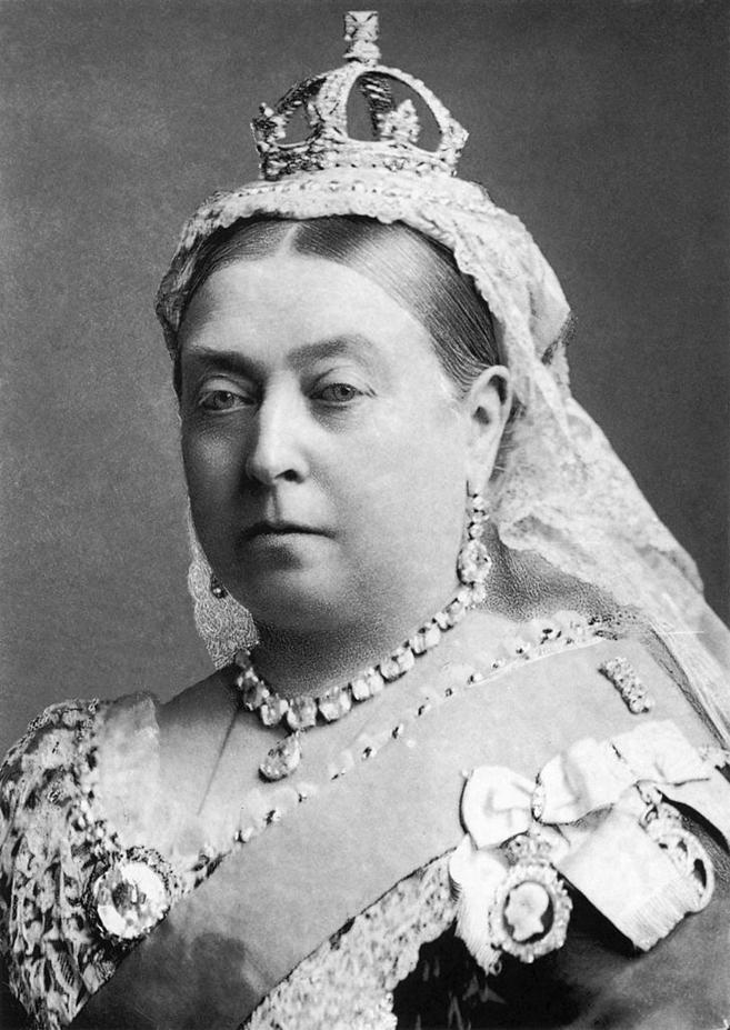 https://upload.wikimedia.org/wikipedia/commons/thumb/e/e3/Queen_Victoria_by_Bassano.jpg/726px-Queen_Victoria_by_Bassano.jpg