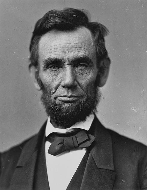 https://upload.wikimedia.org/wikipedia/commons/thumb/a/ab/Abraham_Lincoln_O-77_matte_collodion_print.jpg/800px-Abraham_Lincoln_O-77_matte_collodion_print.jpg