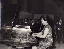 44) Pianista Olga Abud em setembro de 1965 em Concerto de piano no Conservatrio de Belas Artes de Buenos Aires (2)