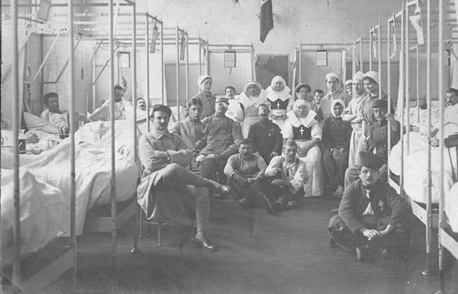 Arquivo: Hpital 1914-1918.jpg