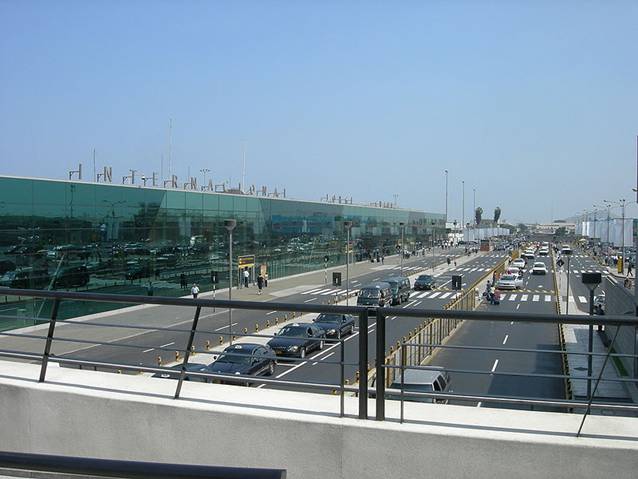 Ficheiro:JorgeChavezAirportLima.jpg