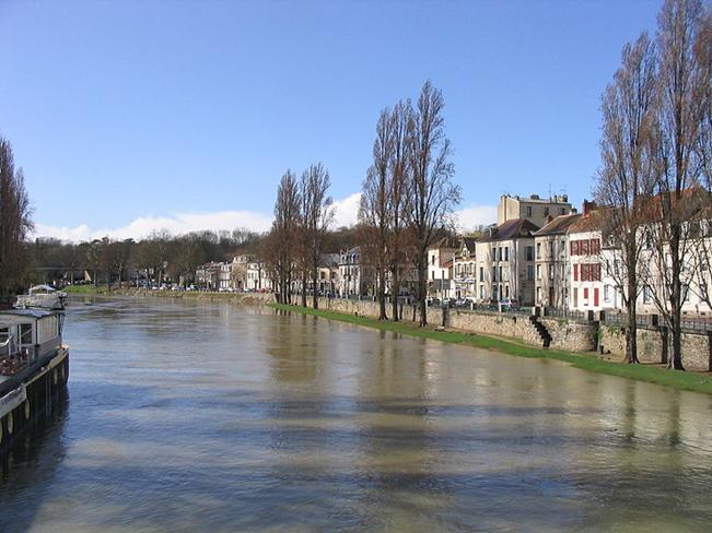 Arquivo: Seine a melun.jpg