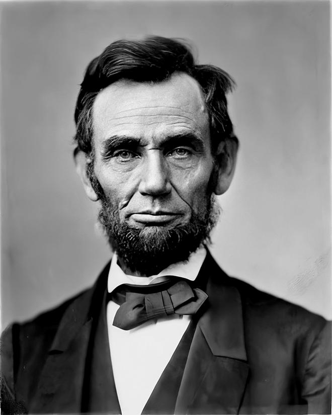 https://upload.wikimedia.org/wikipedia/commons/thumb/a/ab/Abraham_Lincoln_O-77_matte_collodion_print.jpg/819px-Abraham_Lincoln_O-77_matte_collodion_print.jpg