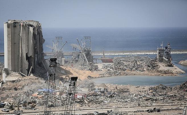 Arquivo: Danos aps exploses em Beirute em 2020 1.jpg