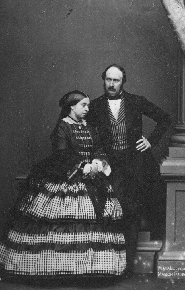 https://upload.wikimedia.org/wikipedia/commons/3/3f/Queen_Victoria_and_Prince_Albert_1861.jpg