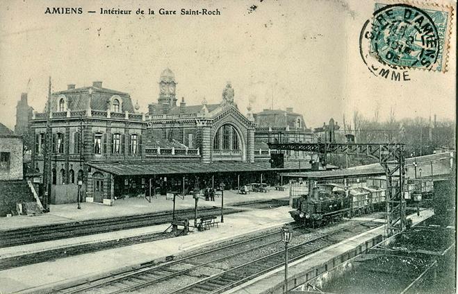 https://upload.wikimedia.org/wikipedia/commons/thumb/c/c9/INCONNU_-_AMIENS_-_Int%C3%A9rieur_de_la_Gare_Saint-Roch.jpg/1024px-INCONNU_-_AMIENS_-_Int%C3%A9rieur_de_la_Gare_Saint-Roch.jpg