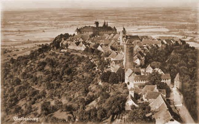 File:Waldenburg-um1930.jpg