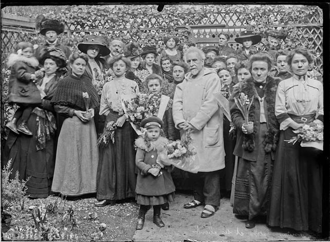 File:Le zouave Jacob et ses clients.jpg