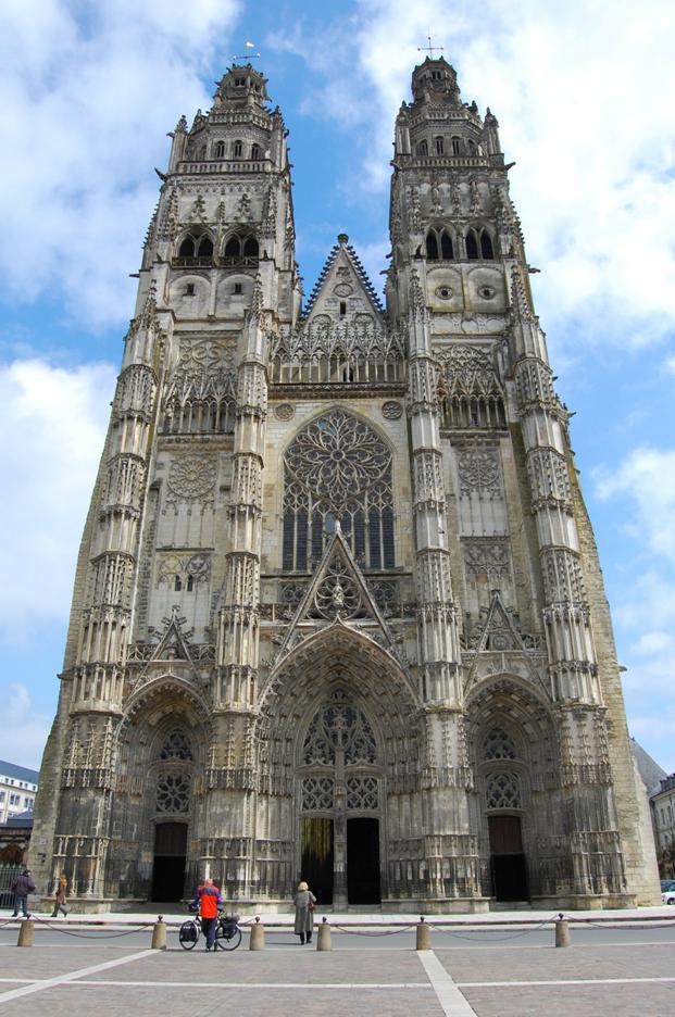 Tours_Cathedral_Saint-Gatian