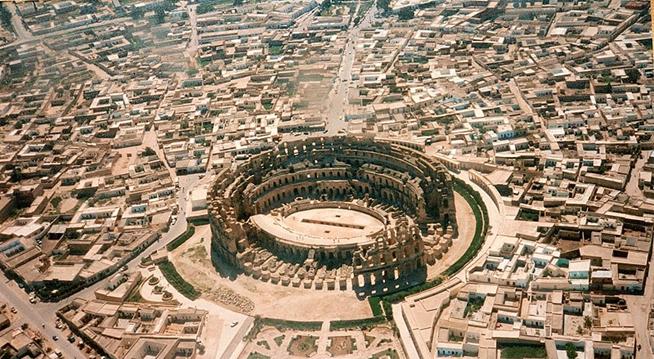 Arquivo: El Djem Amphitheatre Aerial view.jpg