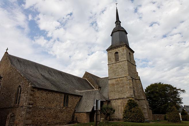 1024px-Lamballe_-_glise_Saint-Martin_-_004