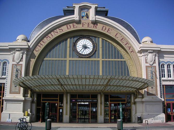 800px-Gare_Rochefort