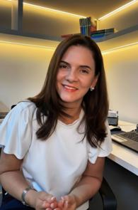 Mulher posando para foto

O contedo gerado por IA pode estar incorreto.