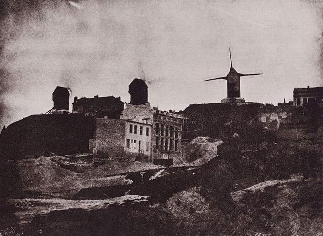 800px-Hippolyte_Bayard_Molinos_Montmartre_c.1842